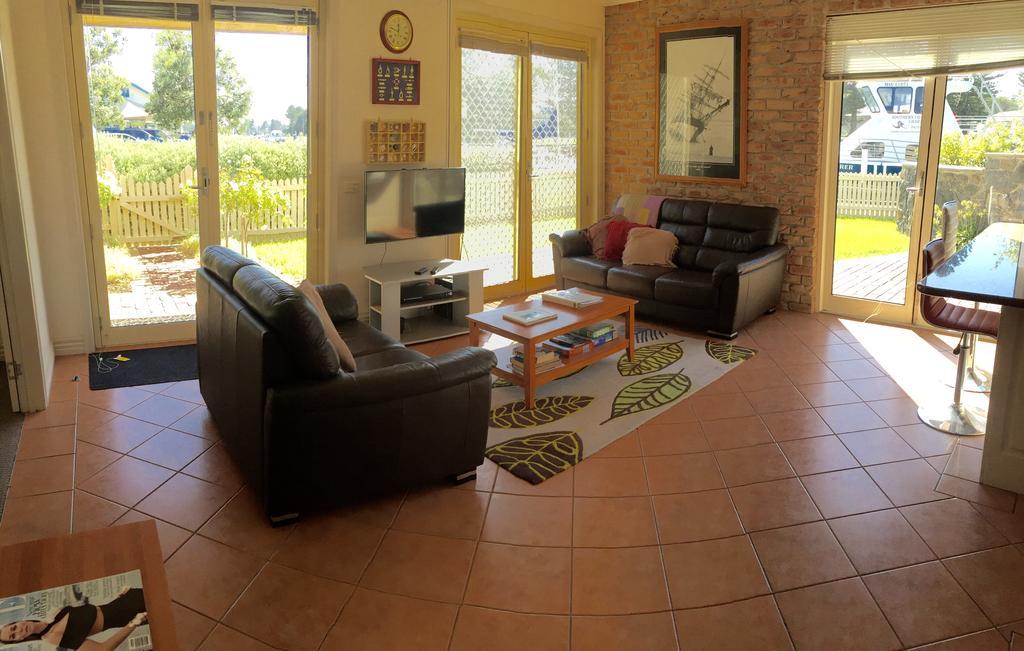 Dockside Waterfront Indulgence Villa Port Fairy Exterior photo